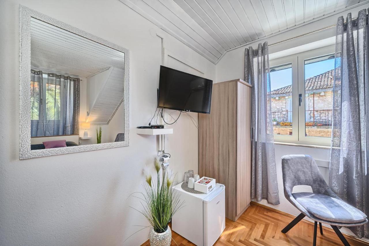 Couple'S Getaway In The Center Of Hvar W/Sea View Hvar Town Extérieur photo